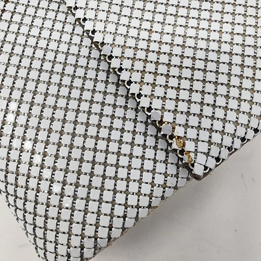 Whiting And Davis International White Metal Mesh Clutch Purse Crossbody‎ Bag VTG